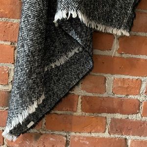 Extra large scarf